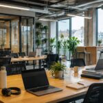 Écosystème startup belge : espace de coworking avec postes de travail partagés